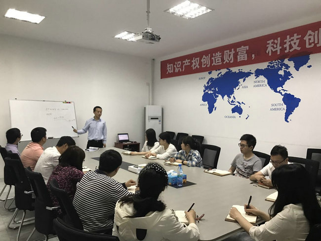 成为顾问式销售,我们在路上… 成为顾问式销售,我们在路上…
