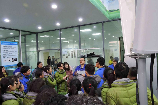 新能源汽车课程基地正式授牌建立 新能源汽车课程基地正式授牌建立