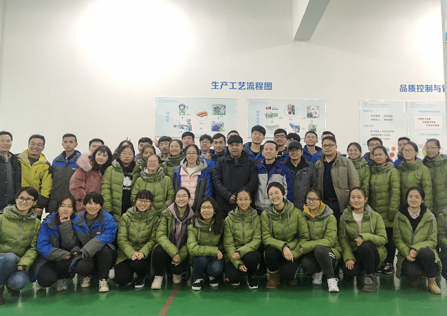 新能源汽车课程基地正式授牌建立 新能源汽车课程基地正式授牌建立