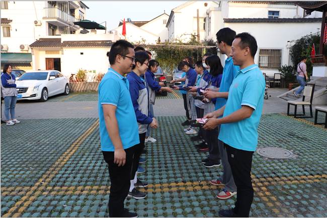 激发身体潜能 人生无限可能!---沃尔兴14周年司庆暨环西山20km团建活动 激发身体潜能 人生无限可能!---沃尔兴14周年司庆暨环西山20km团建活动